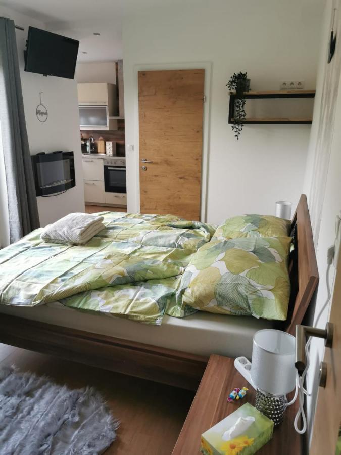 Homew4 - Tiny Apartment Hoheneich Экстерьер фото